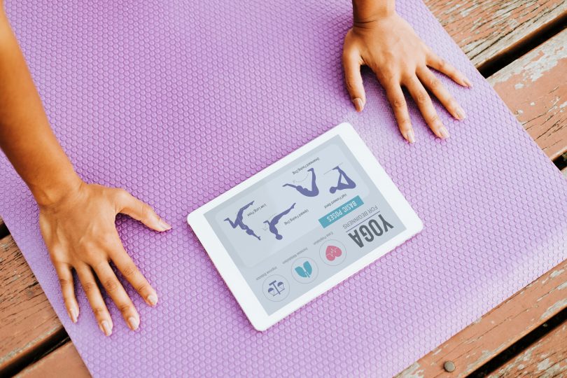 yoga auf dem tablet